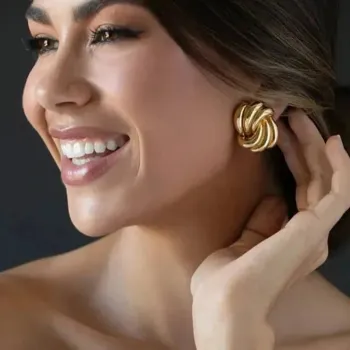 Earring 1